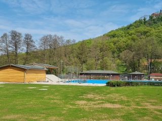 Liegewiese Richtung Hauptbecken